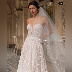 Pronovias white long tulle veil with pearl edges